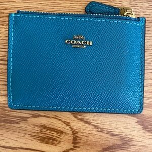 KEY POUCH WITH GUSSET (COACH F65566)
SV/TURQUOISE NWOT